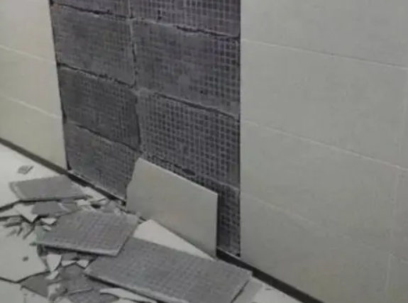巴马瓷砖空鼓维修公司分享下巴马墙砖松动维修的知识